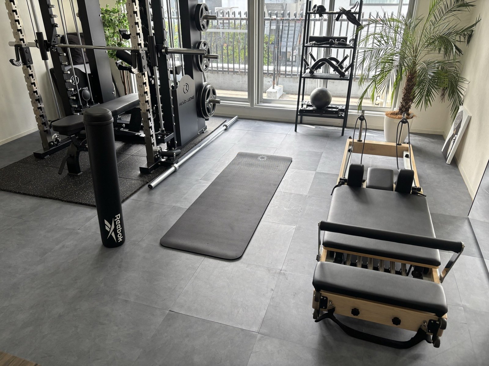 FitSync ピラティス＆ボディメイク 麻布十番GYM 館内
