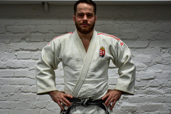 INSTRUCTOR