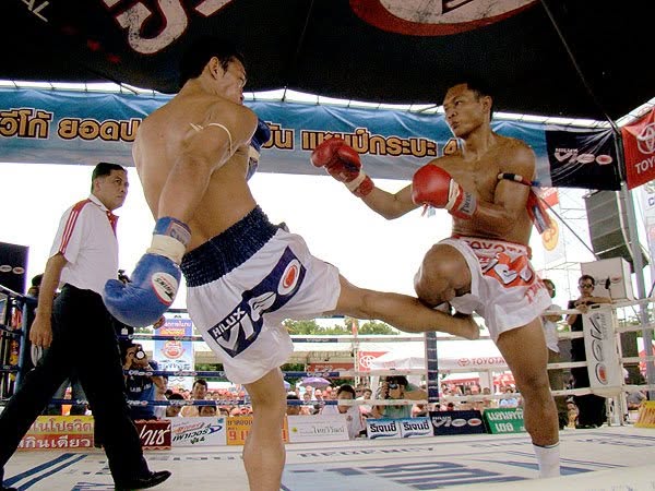 2010 Toyota Vigo Smart Muay Thai Marathon, Semifinal — vs Saenchai