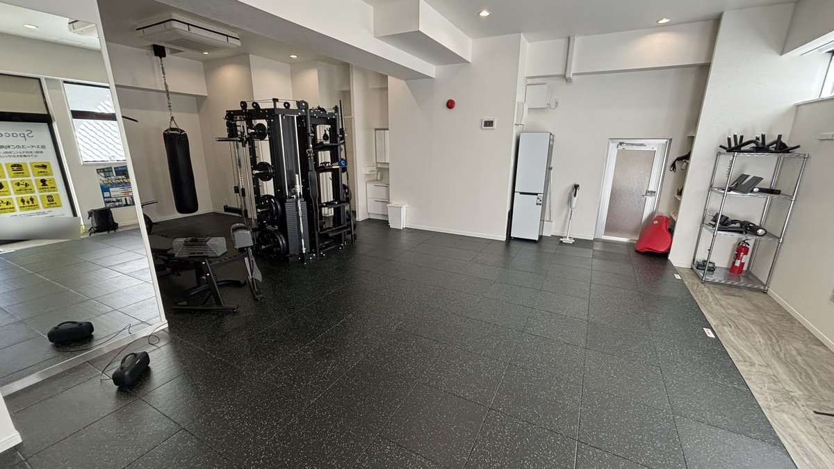 FitSync Shinjuku South (Yoyogi) GYM interior